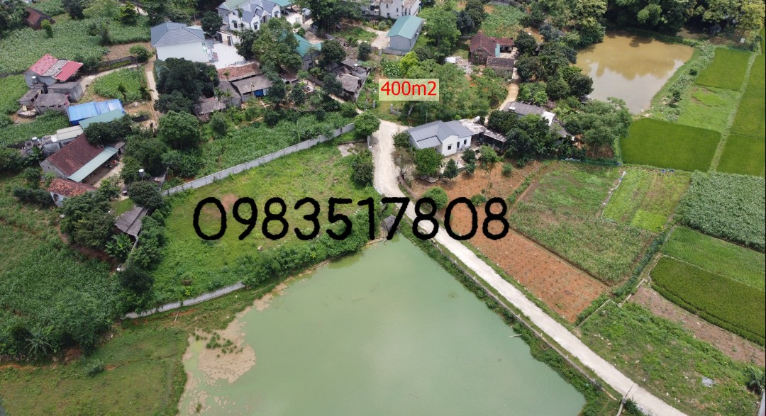 lô đất rộng 400m2 giá 1,8 tỷ