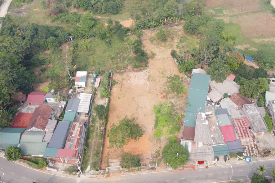 lô đất mặt đường nhựa 2388m2 gần paragon resort giá chỉ 6 triệu/m2