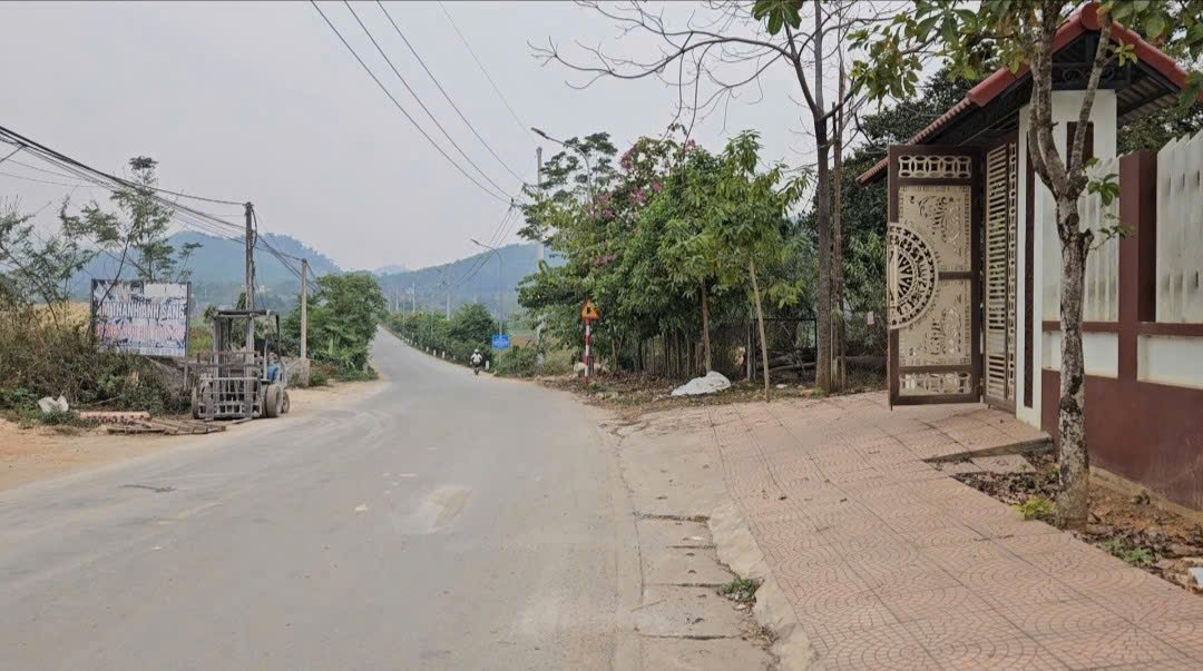 bán mảnh đất mặt đường vị trí trung tâm xã Vân Hòa 122m2