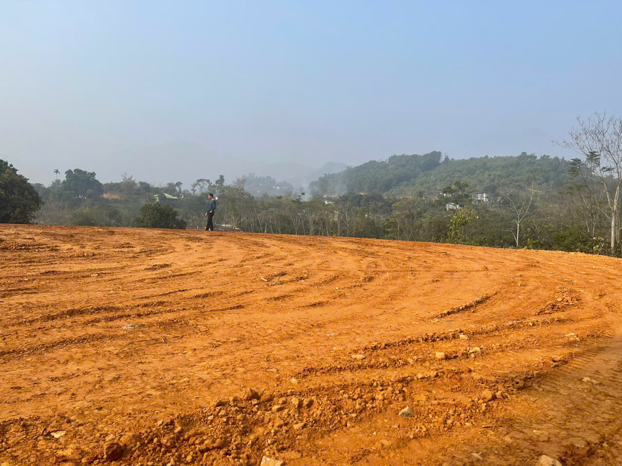 lô 1646m2 thôn Bài, Yên Bài, bám 3 mặt đường, dễ phân lô