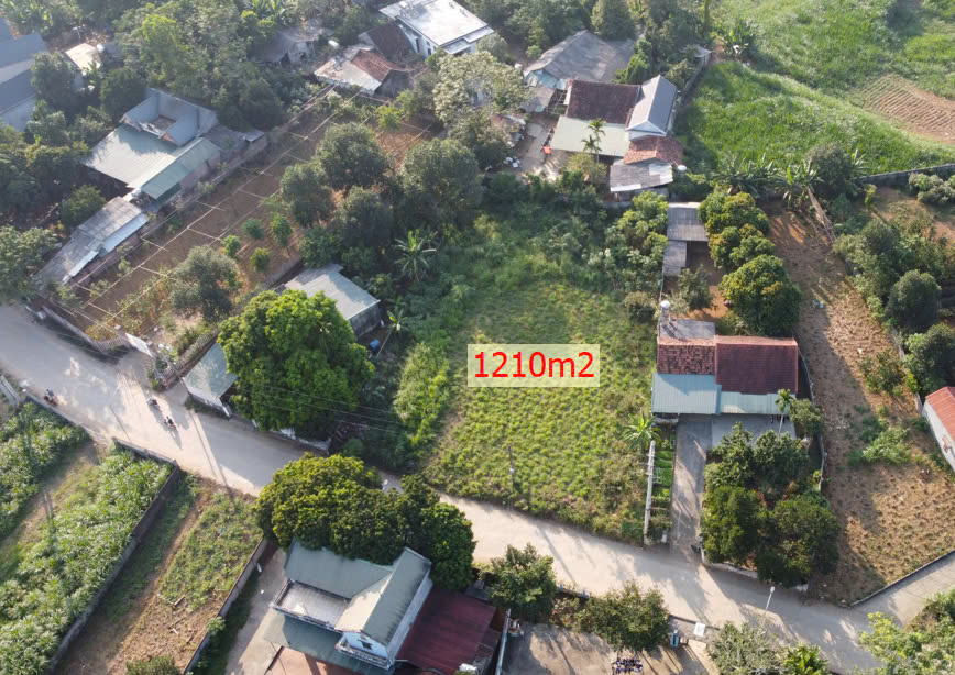 lô đất mặt đường lớn cách DT87 500m giá 2,5 tỷ