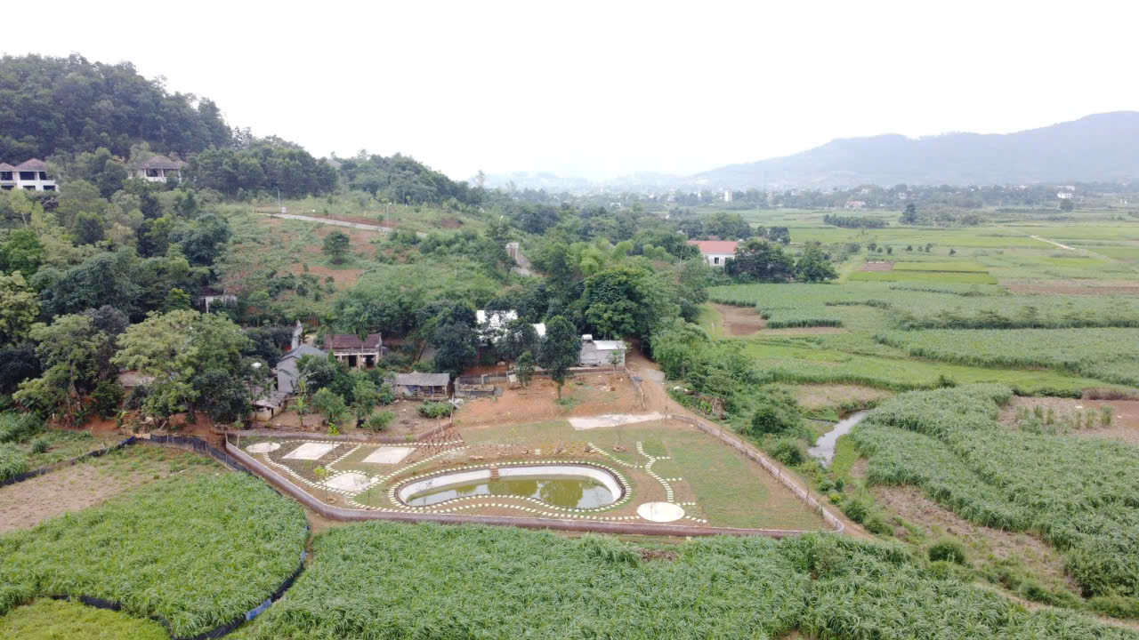 662m2 Dt thực tế 1929m2 có ao view rất thoáng, giá 7.5 tỷ