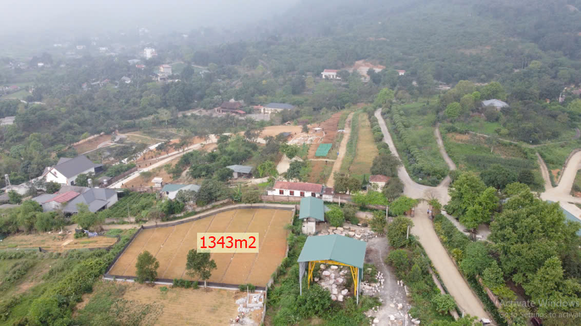 mảnh đất 1343m2 cách mặt hồ 400m