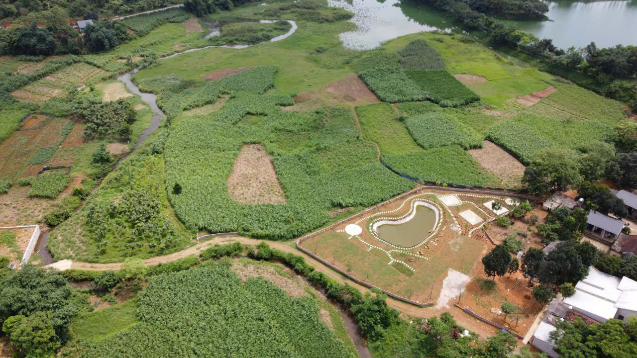 662m2 Dt thực tế 1929m2 có ao view rất thoáng, giá 7.5 tỷ