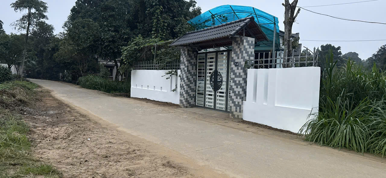 612m2 gần DT87, có sẵn nhà, ngõ thông giá 5,5 tỷ 612m2 gần DT87, có sẵn nhà, ngõ thông giá 5,5 tỷ