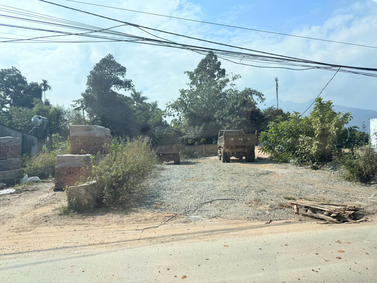 122m2 5m ngang mặt tiền đường nhựa vị trí trung tâm 122m2 5m ngang mặt tiền đường nhựa vị trí trung tâm