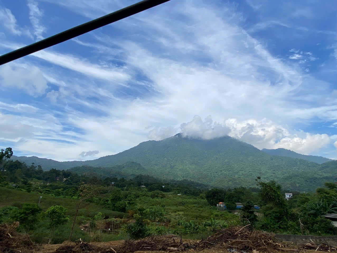 600m2 có vuông vắn view núi, cánh đồng thích hợp để ở